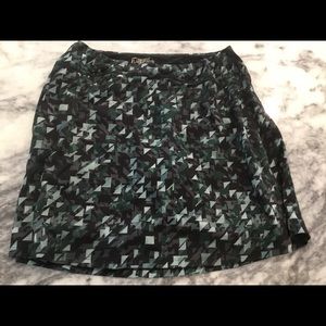 Skirt Sports active skort. L=16” W=13-16”.